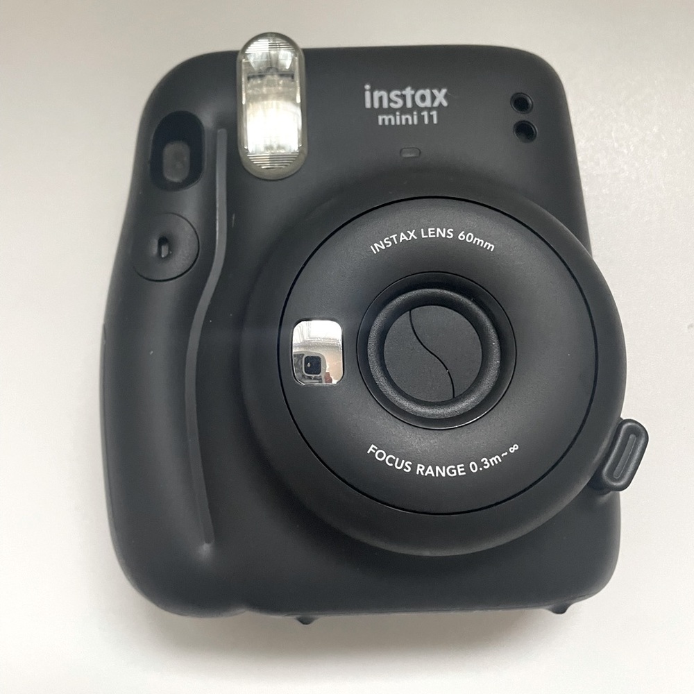 Fujifilm Instax Mini 11 Polaroid Film Camera
